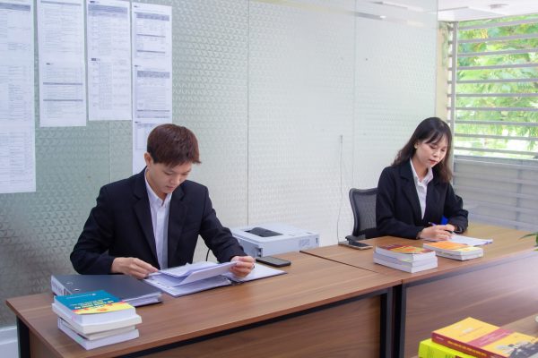 Án lệ số 09/2016/AL về “xác định lãi suất nợ quá hạn trung bình trên thị trường và việc trả lãi trên số tiền phạt vi phạm, bồi thường thiệt hại.”